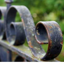 Attention à la corrosion ! Solutions simples pour protéger les structures métalliques